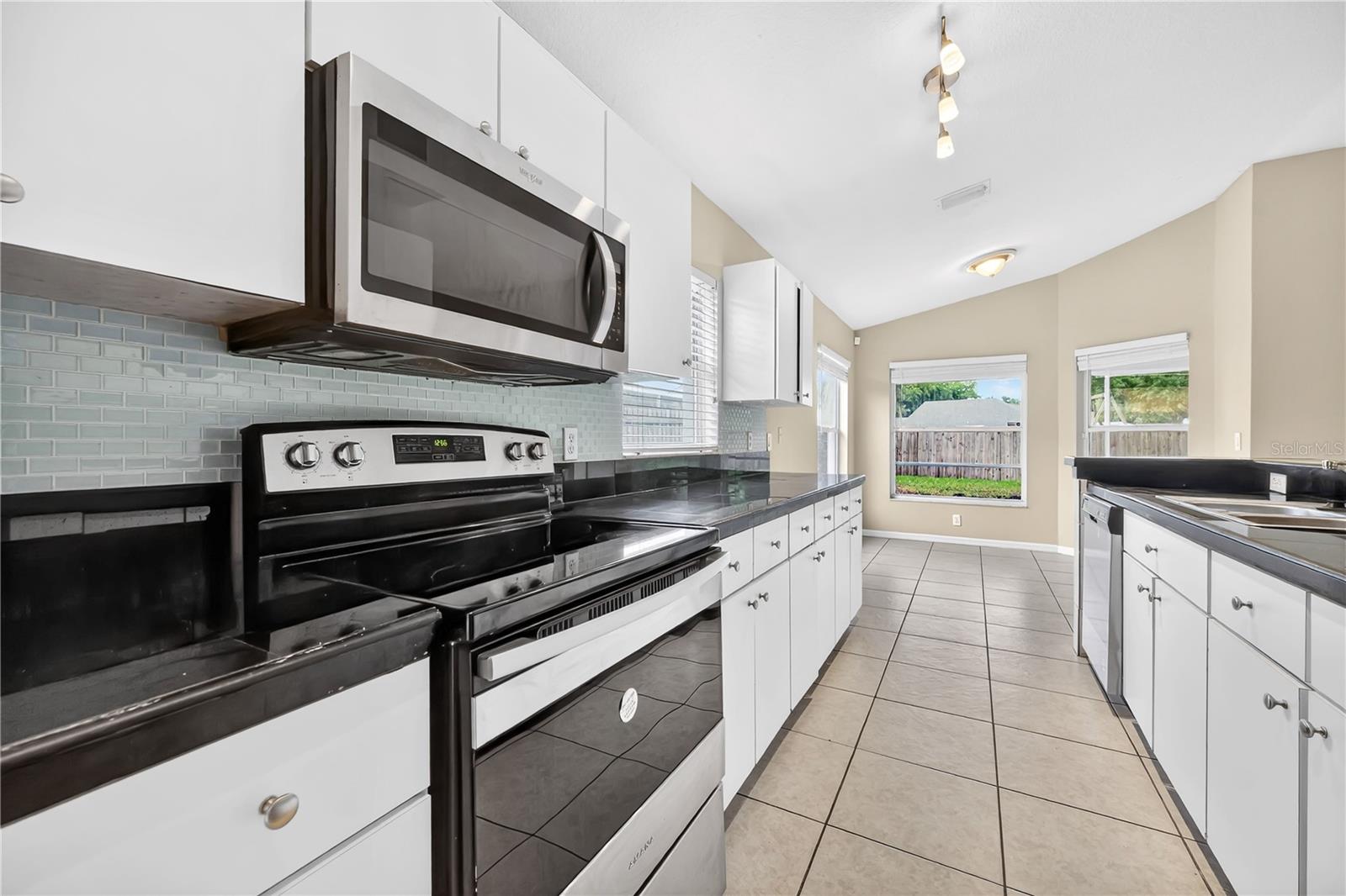 LAKE SHORE RANCH PH II A - Residential