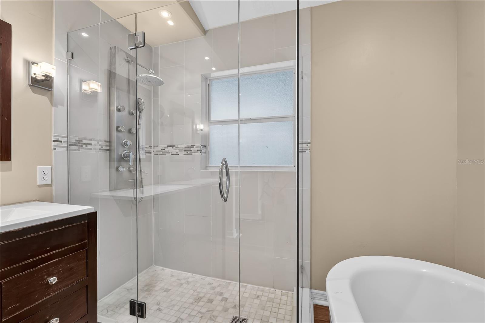 LAKE SHORE RANCH PH II A - Residential