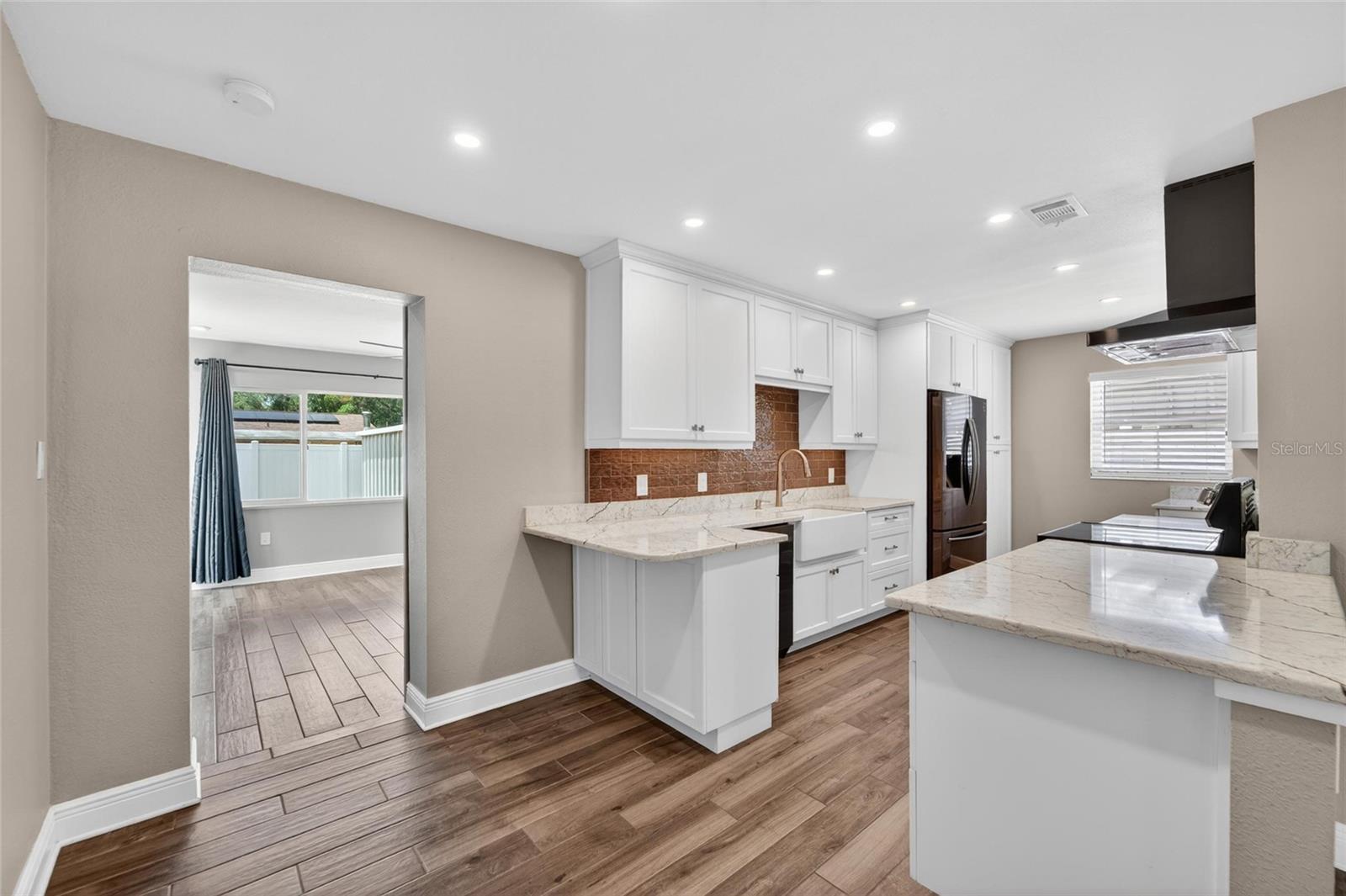 FAIRVIEW ESTATES - Residential