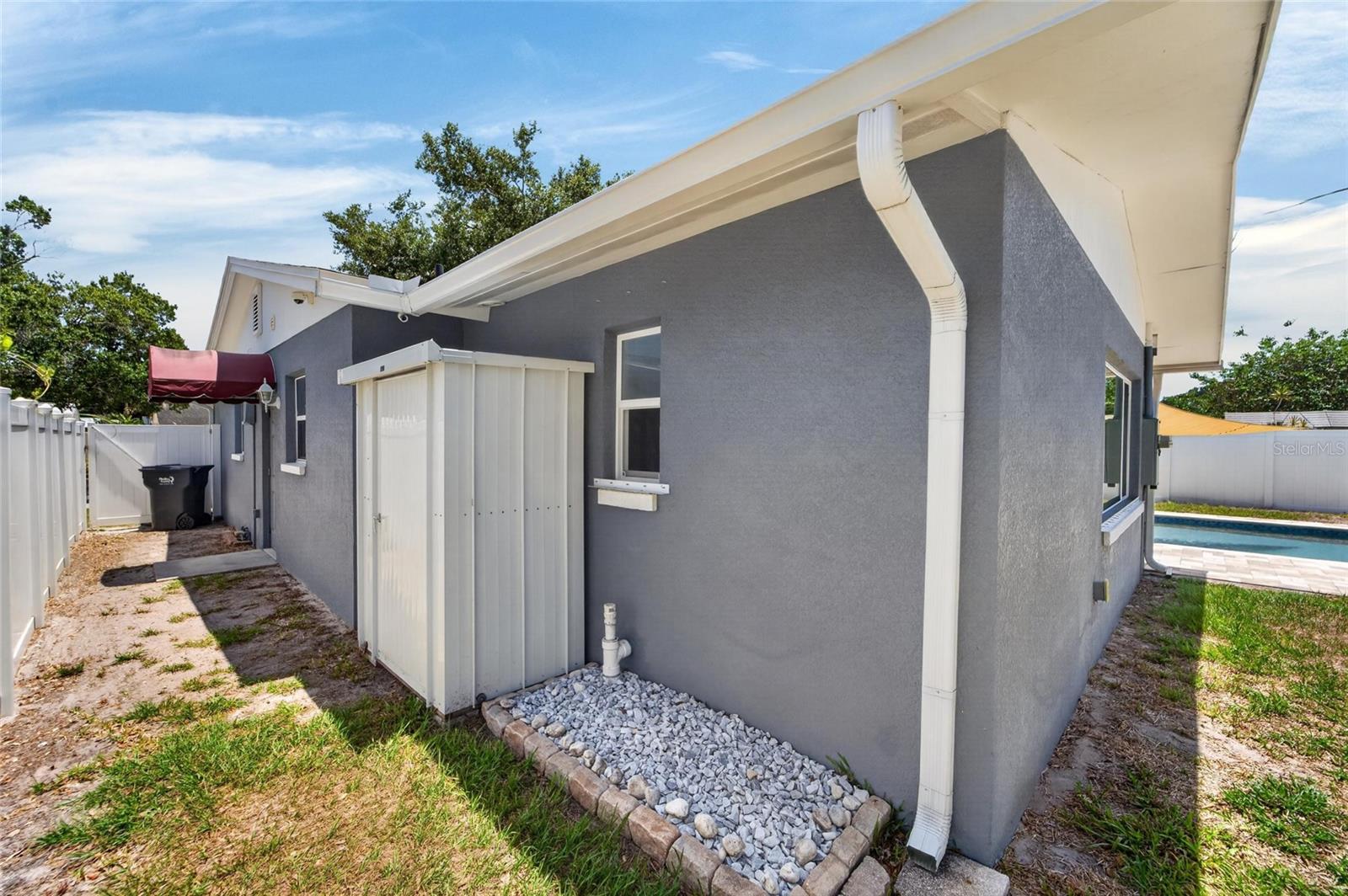 FAIRVIEW ESTATES - Residential