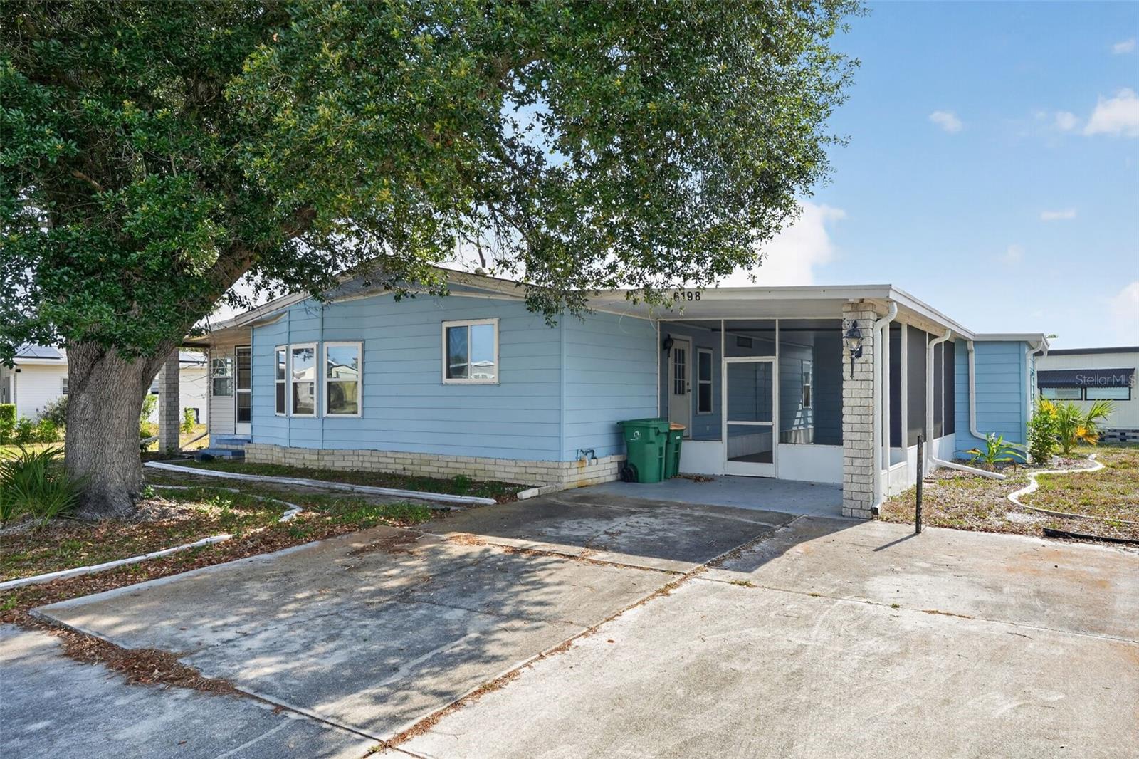 LEMON BAY ISLES PH 02 - Residential