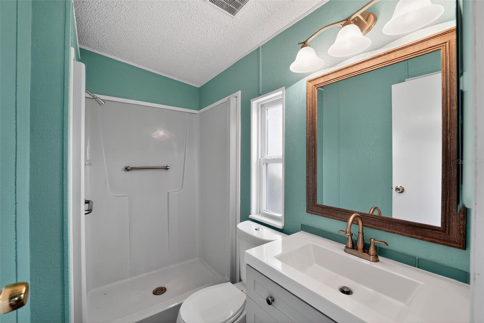 LEMON BAY ISLES PH 02 - Residential