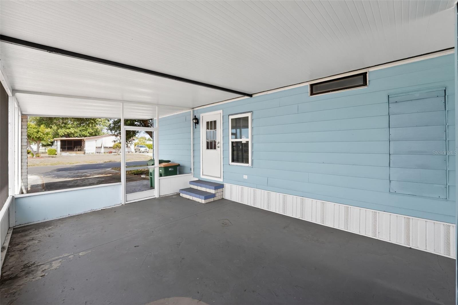 LEMON BAY ISLES PH 02 - Residential