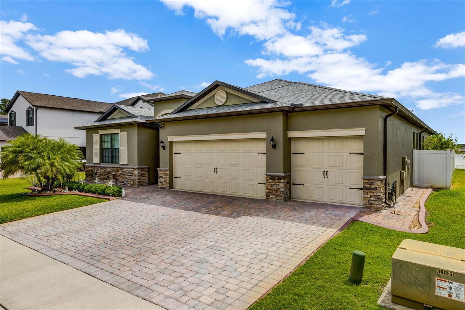 4337 SUMMER BREEZE WAY