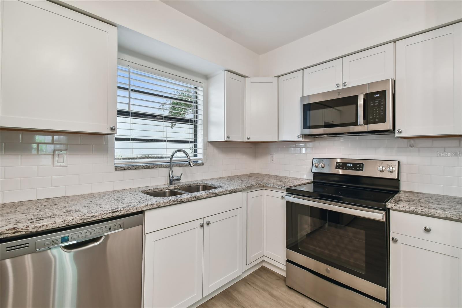 ALLENS SUB - Residential Lease