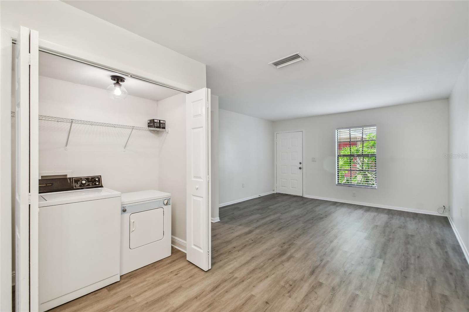 ALLENS SUB - Residential Lease