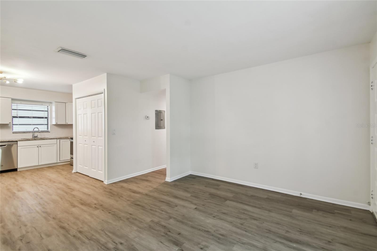 ALLENS SUB - Residential Lease