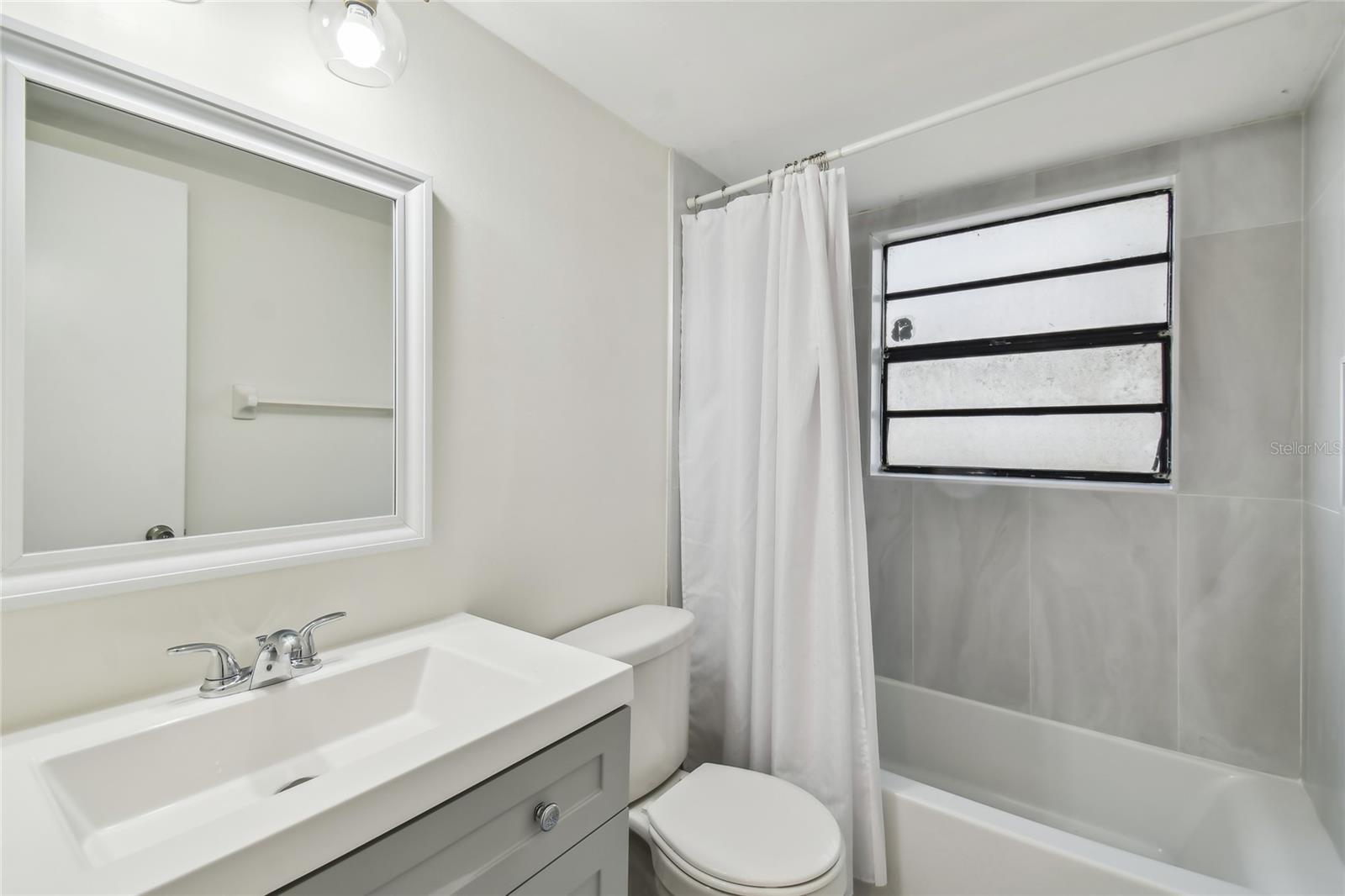 ALLENS SUB - Residential Lease