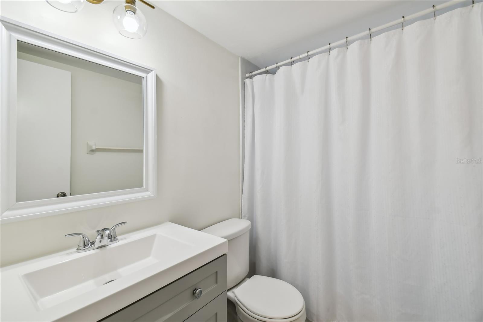 ALLENS SUB - Residential Lease