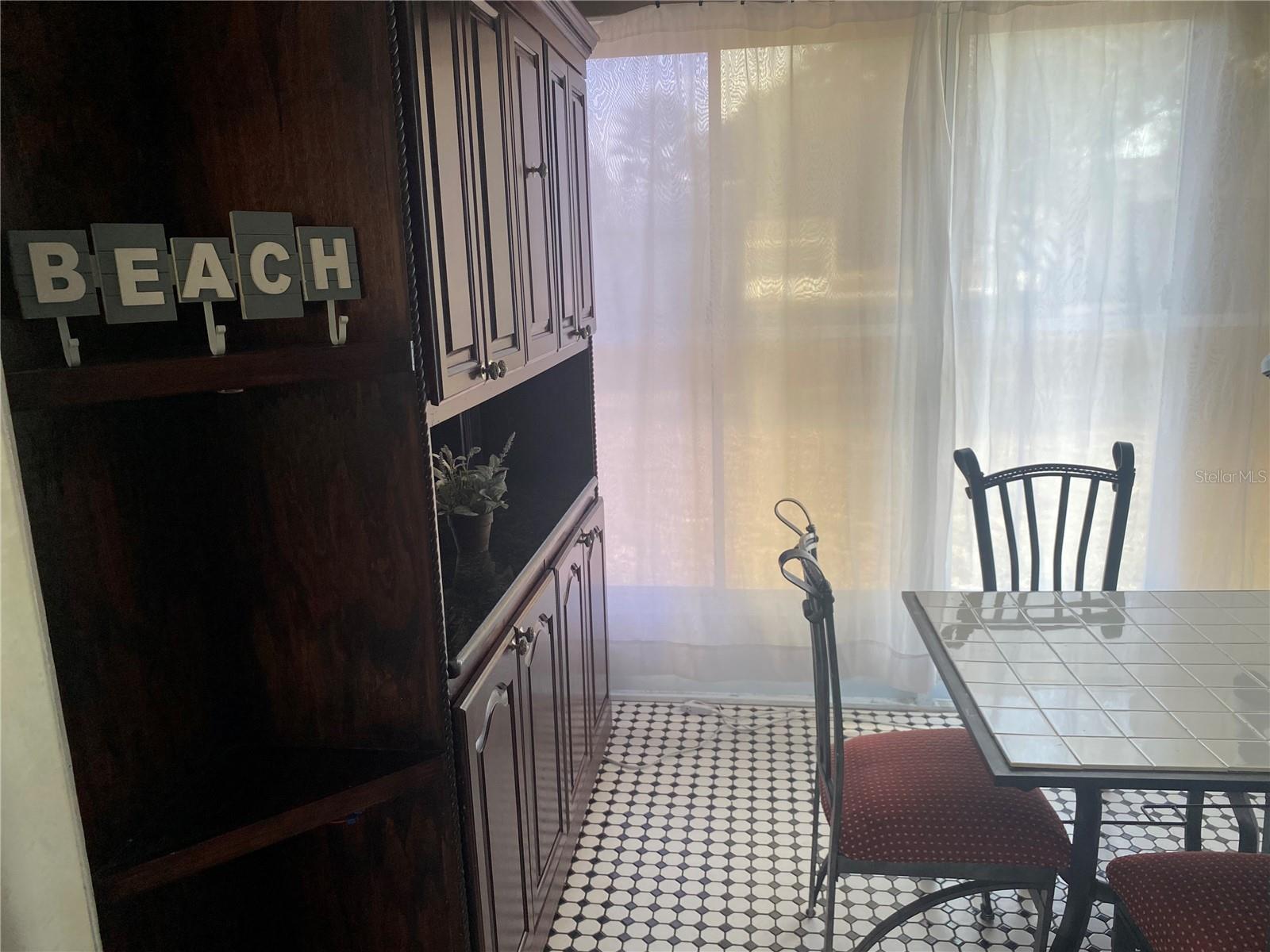 OAK RUN - Residential Lease