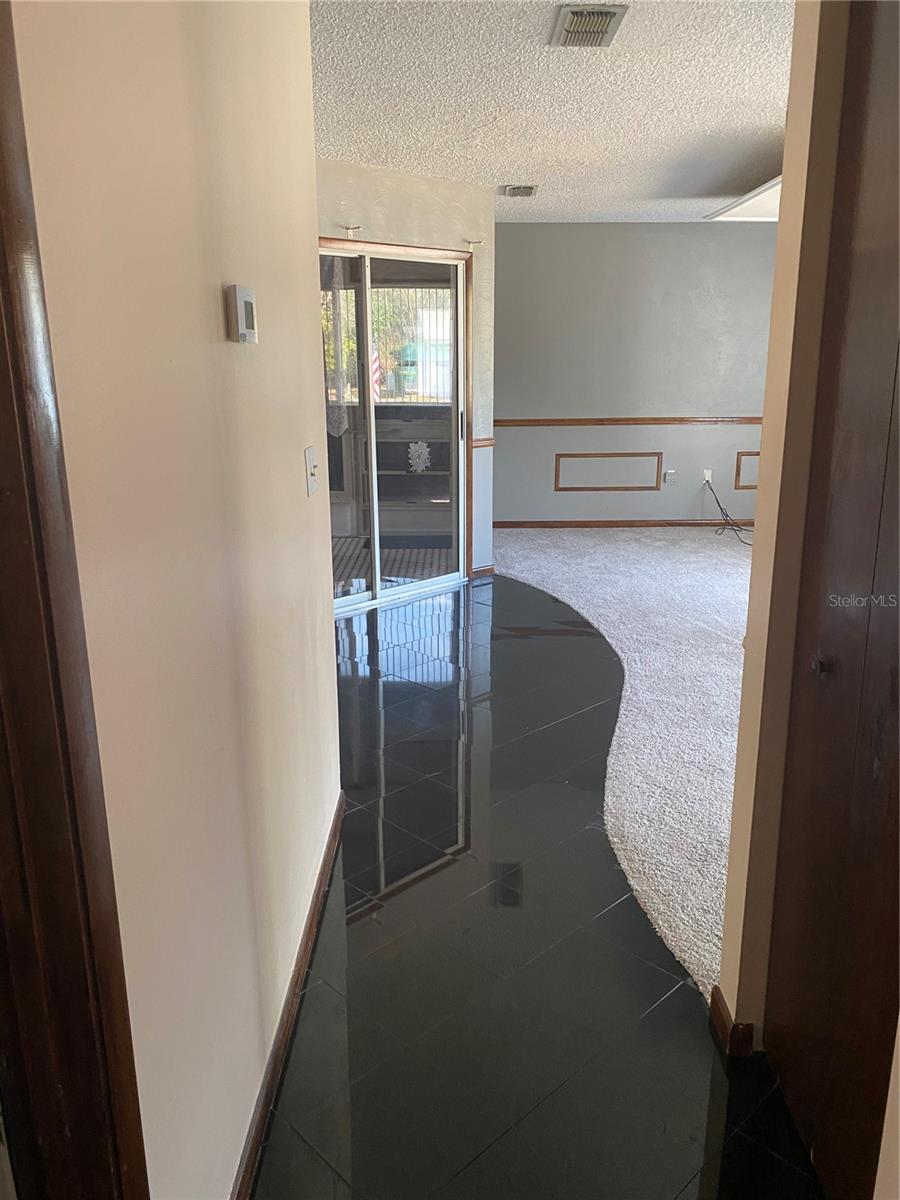 OAK RUN - Residential Lease