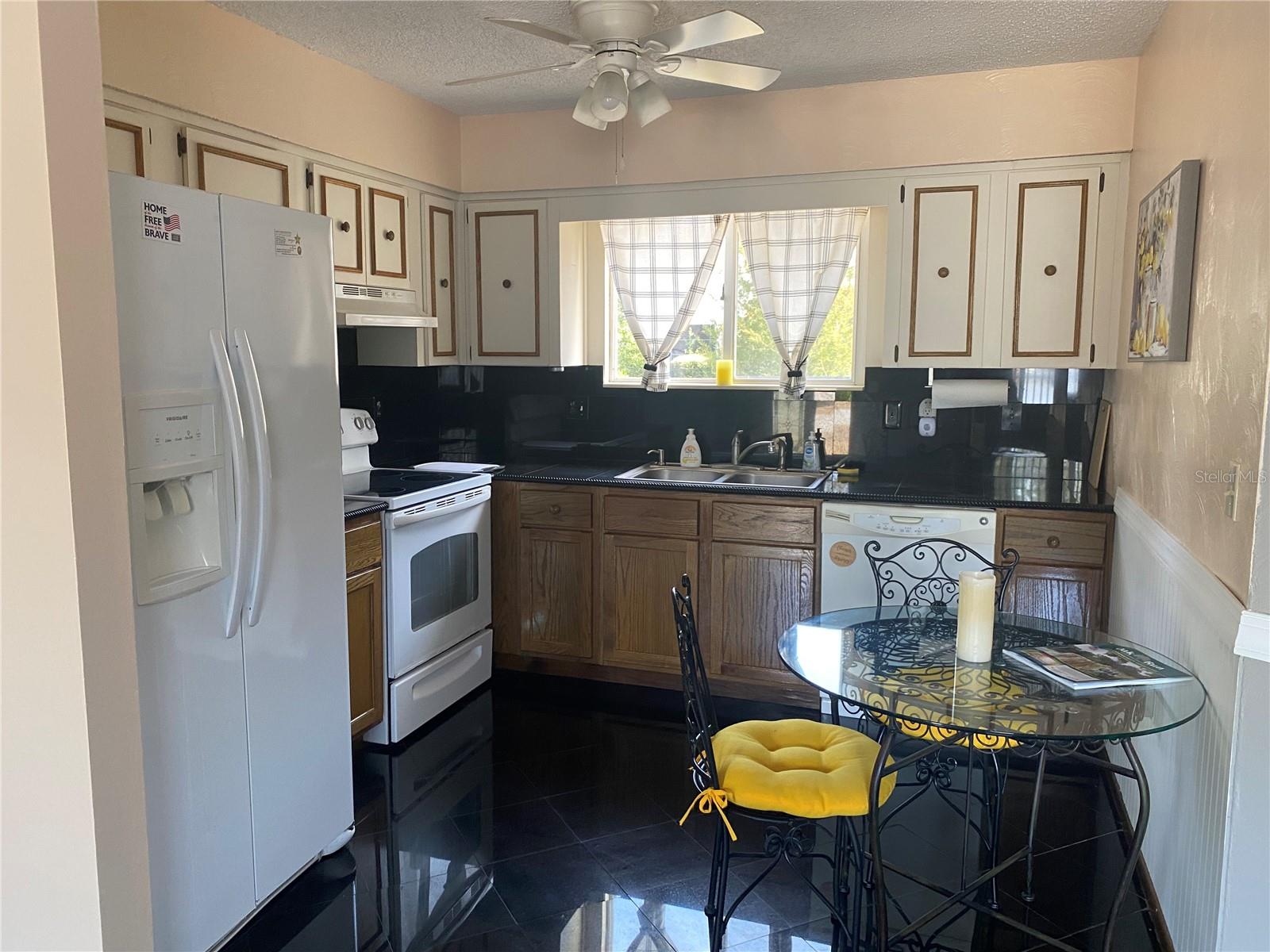 OAK RUN - Residential Lease