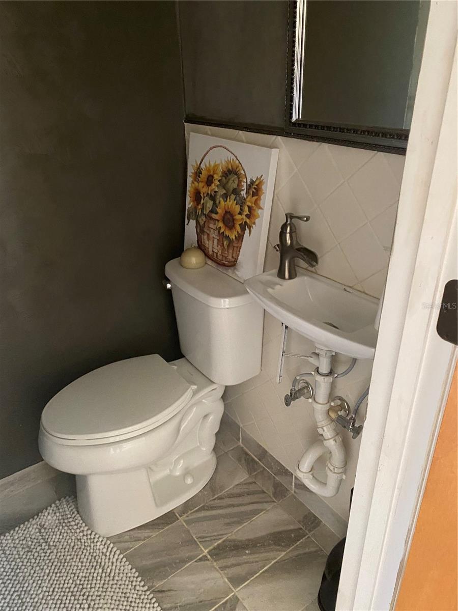 OAK RUN - Residential Lease