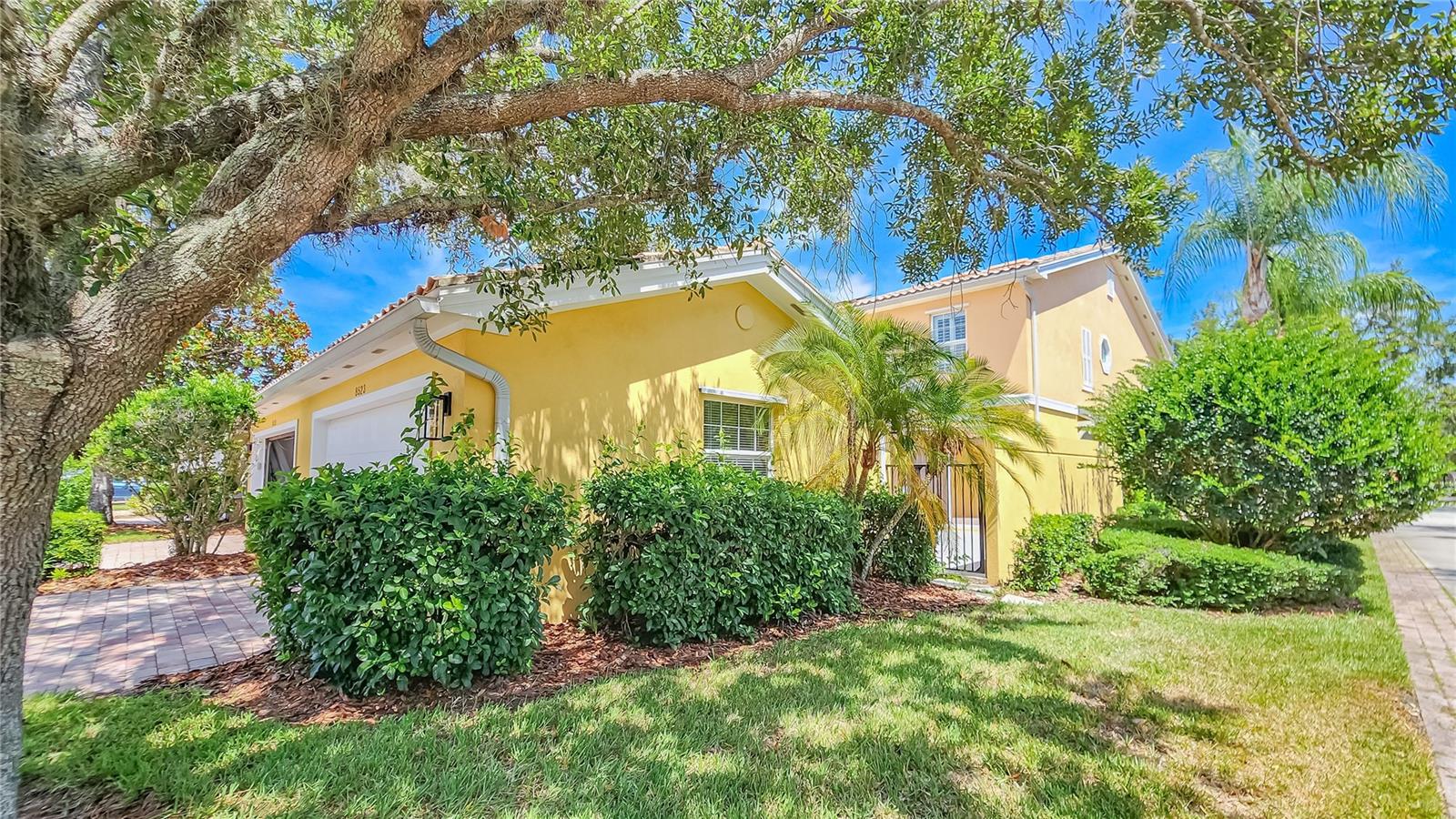 8523 LEATHERLEAF LANE