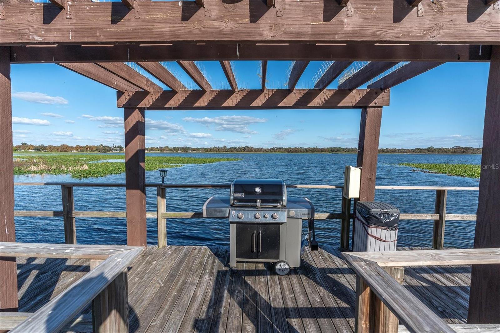 BELLA VISTA ON LAKE SEMINOLE - Residential