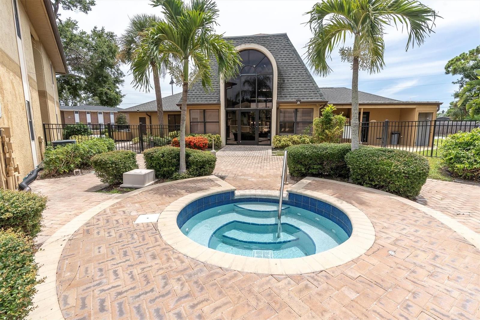 BELLA VISTA ON LAKE SEMINOLE - Residential