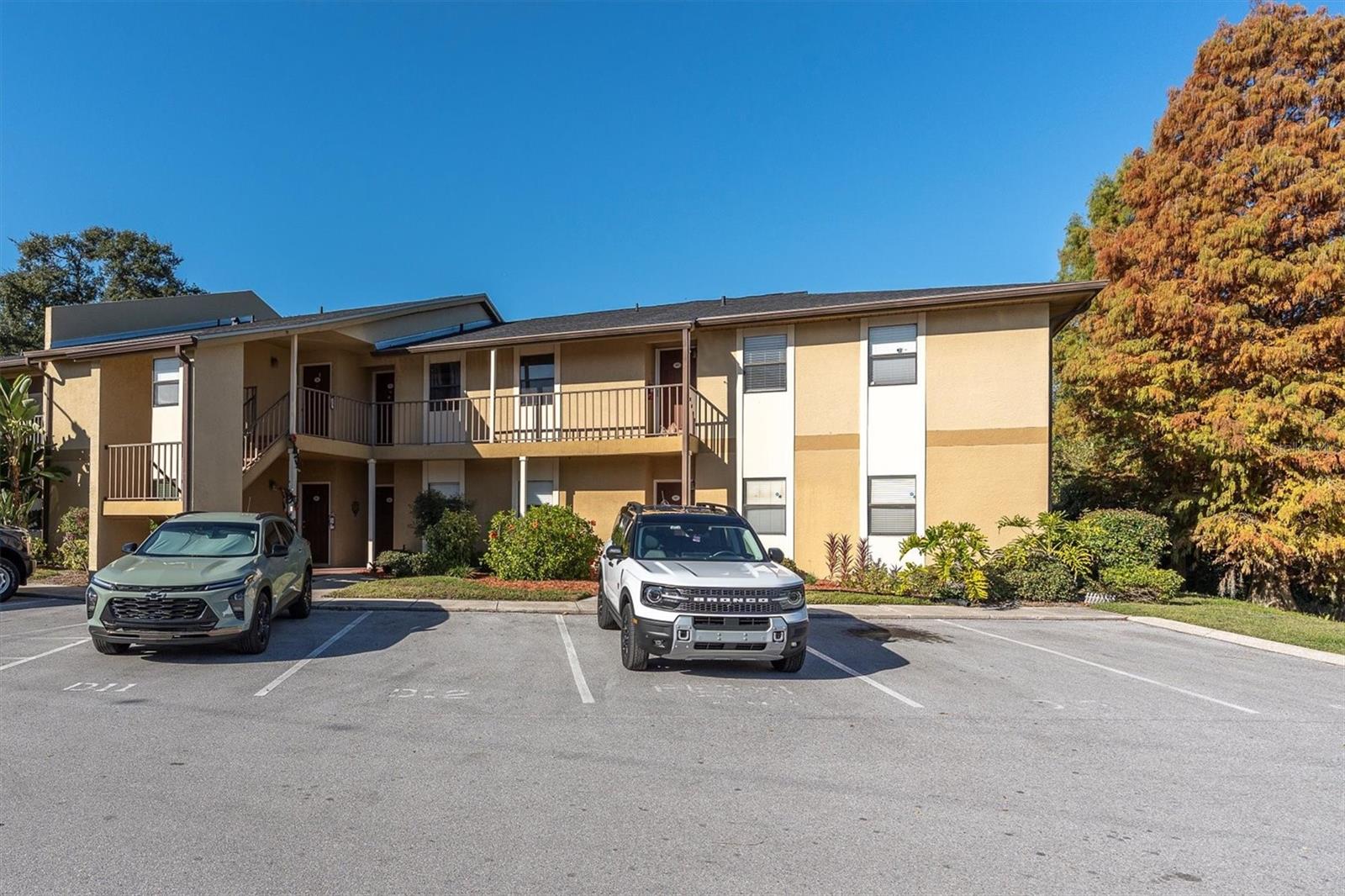 BELLA VISTA ON LAKE SEMINOLE - Residential