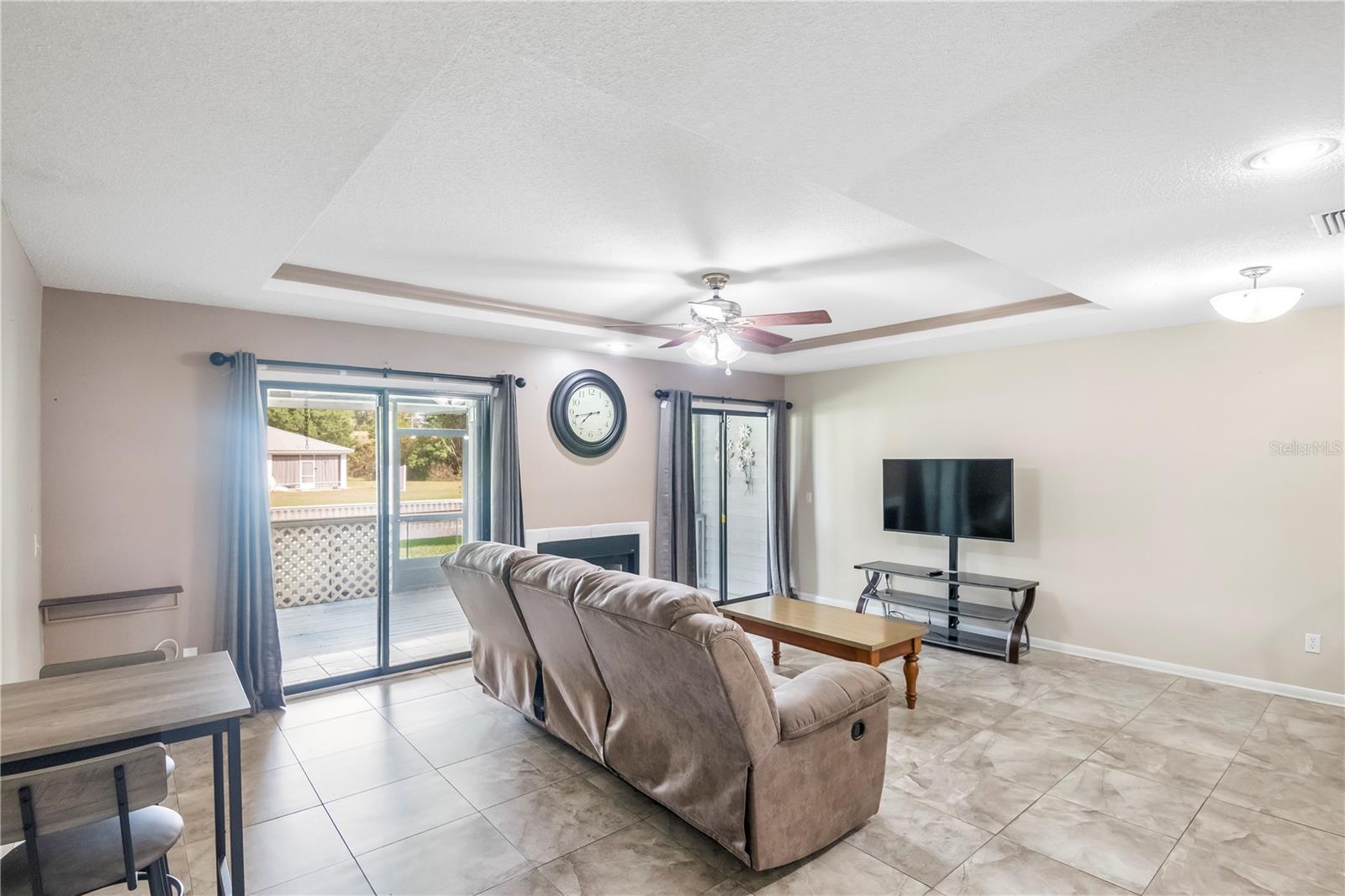 WATERS EDGE UNIT 01 A REP - Residential