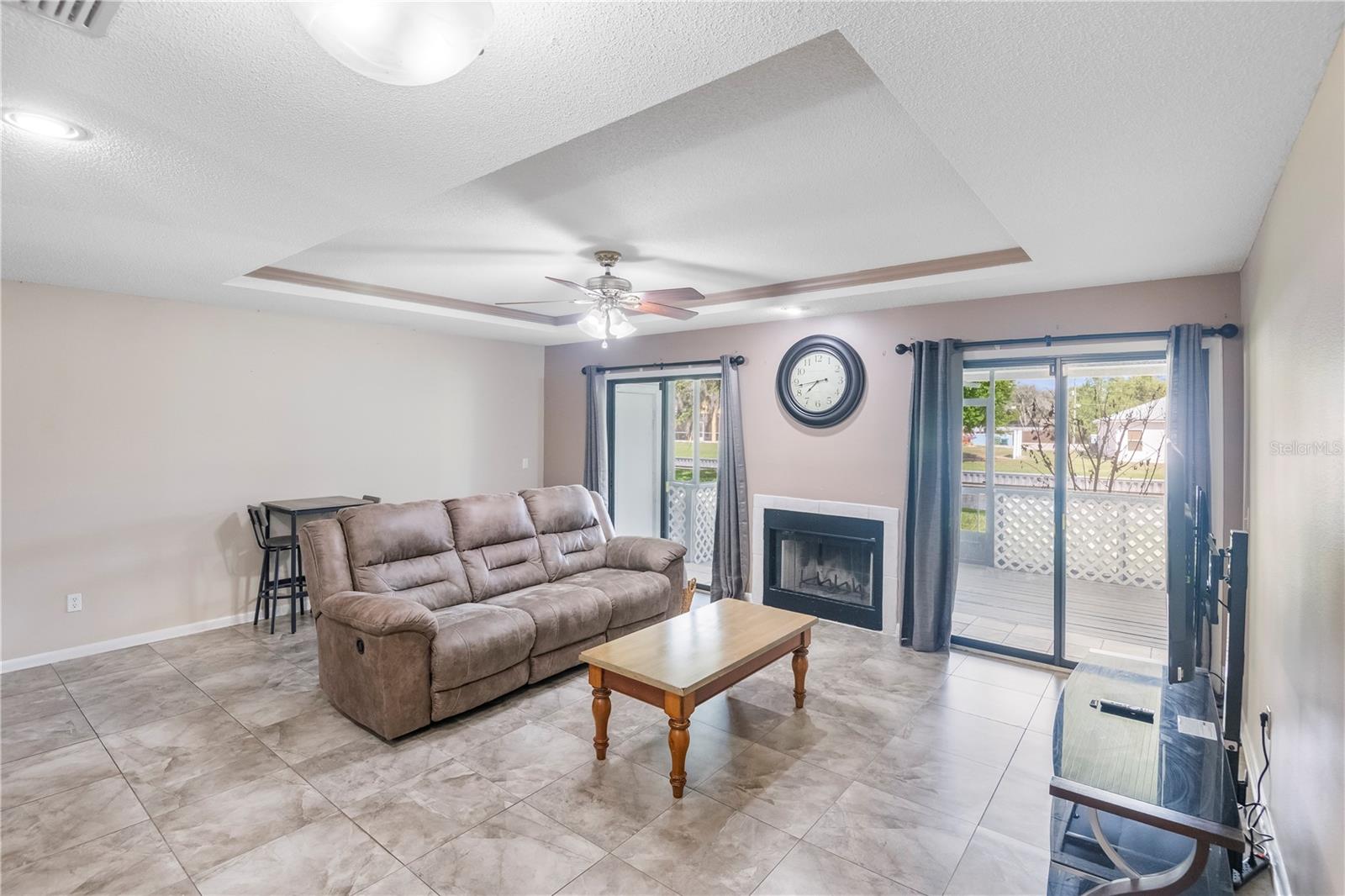 WATERS EDGE UNIT 01 A REP - Residential