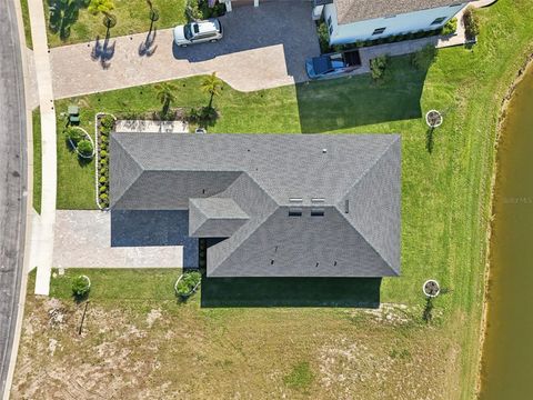 A home in AUBURNDALE