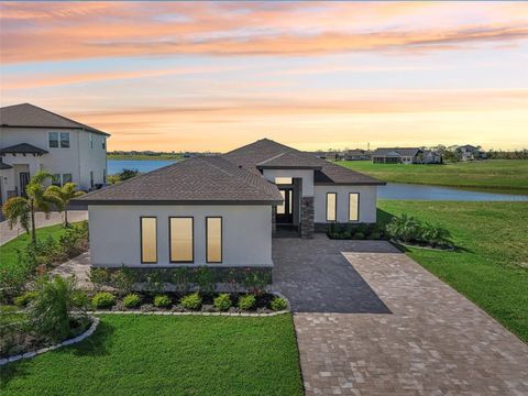 A home in AUBURNDALE