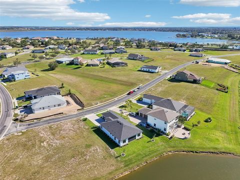 A home in AUBURNDALE