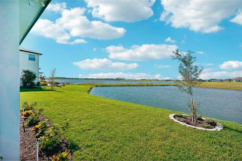 A home in AUBURNDALE