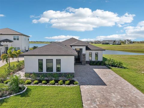 A home in AUBURNDALE