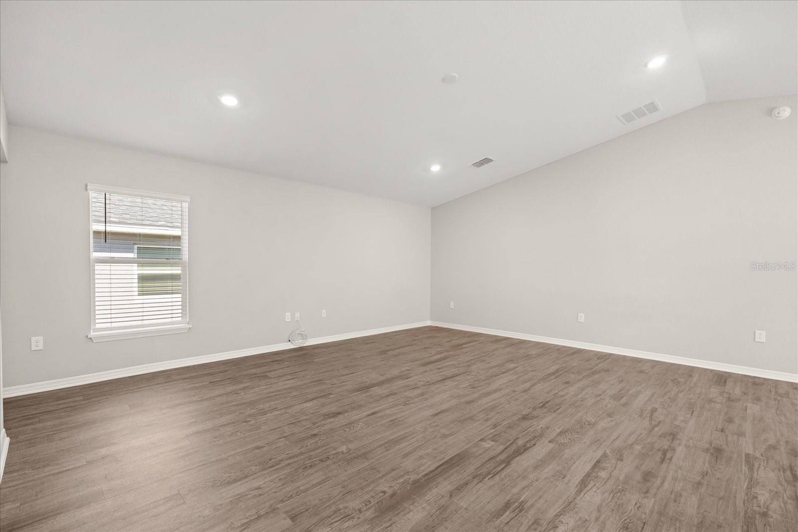 HIGHLAND MDWS PH 7 - Residential Lease