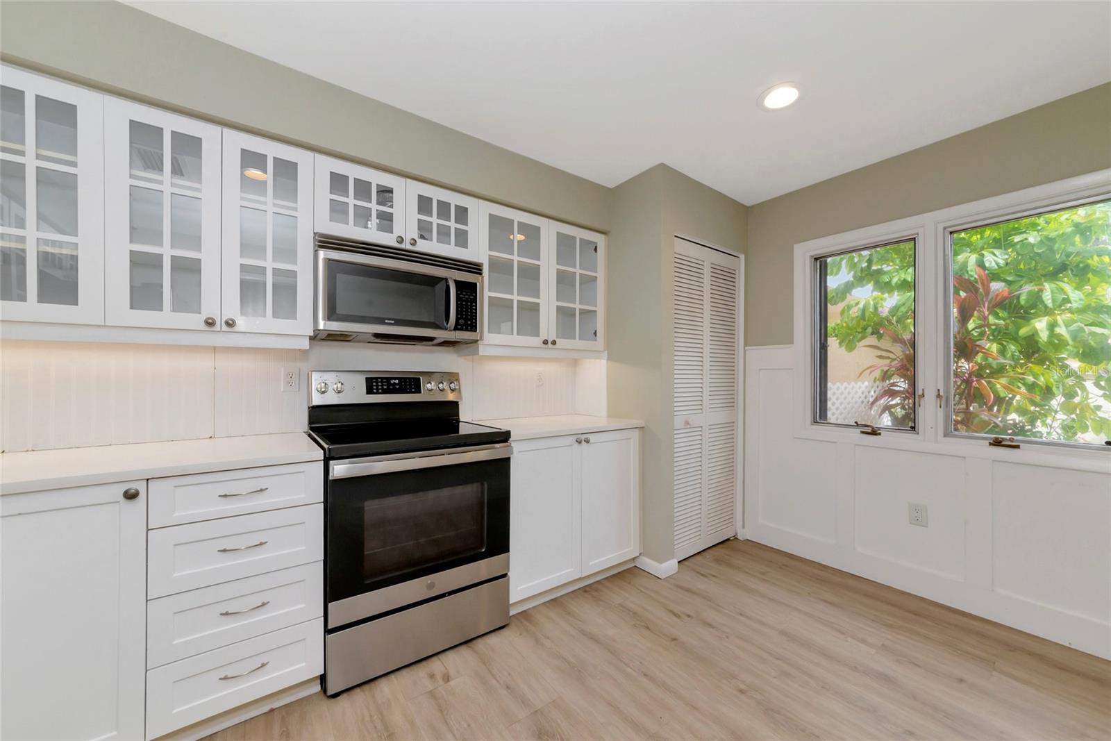 LONGWOOD VILLAS - Residential