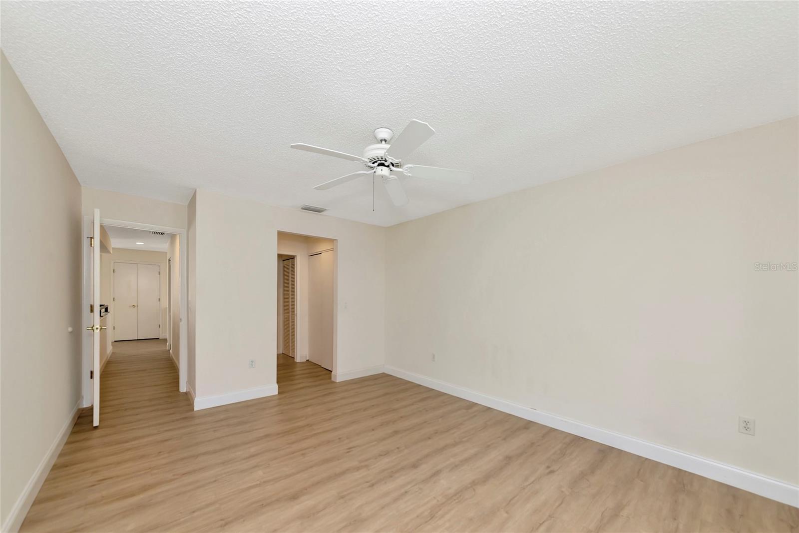 LONGWOOD VILLAS - Residential