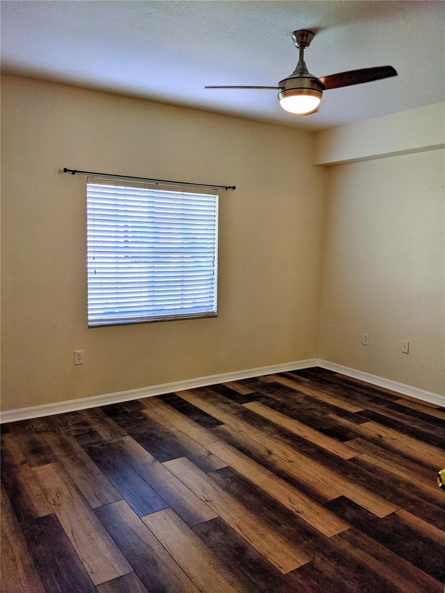 VILLAGES OF BLOOMINGDALE CONDO - Residential Lease