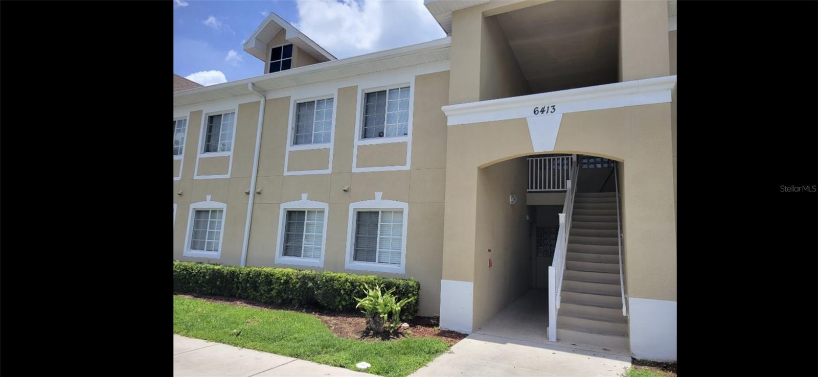 VILLAGES OF BLOOMINGDALE CONDO - Residential Lease