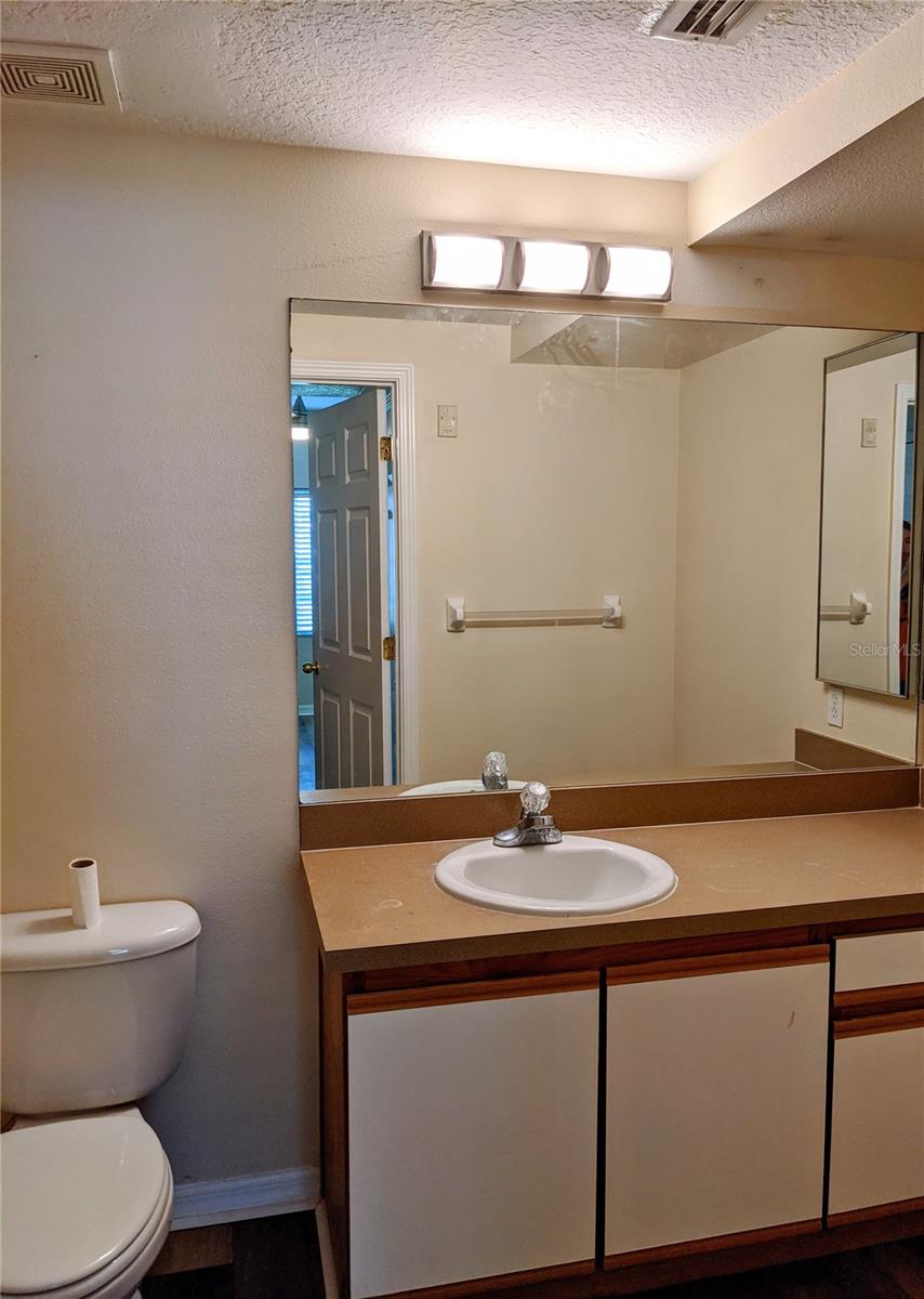 VILLAGES OF BLOOMINGDALE CONDO - Residential Lease