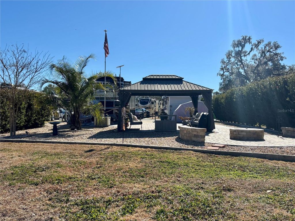 Photo of 10273 NE 28th Loop, Silver Springs, FL 34488 (MLS # OM718484)