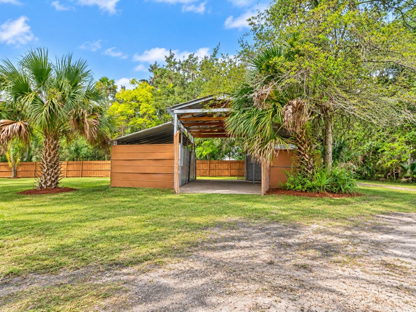 Casas a venda 4 - Jen Dantas 1800 JAMES STREET