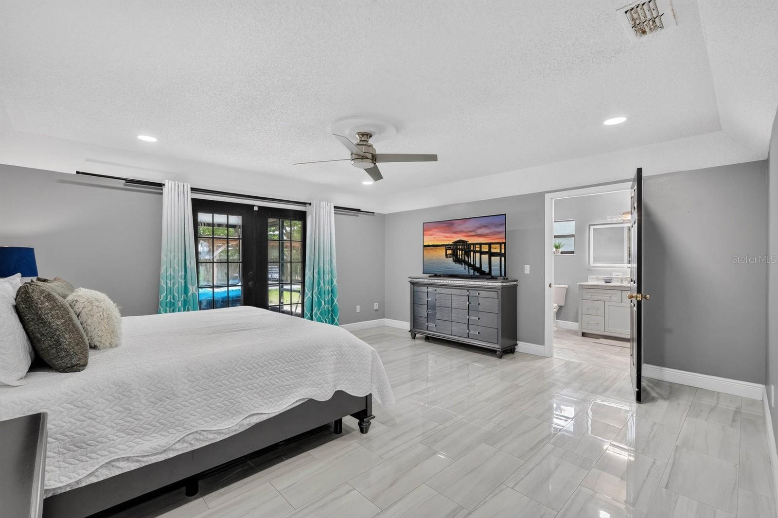 1845 WILLOW OAK DRIVE