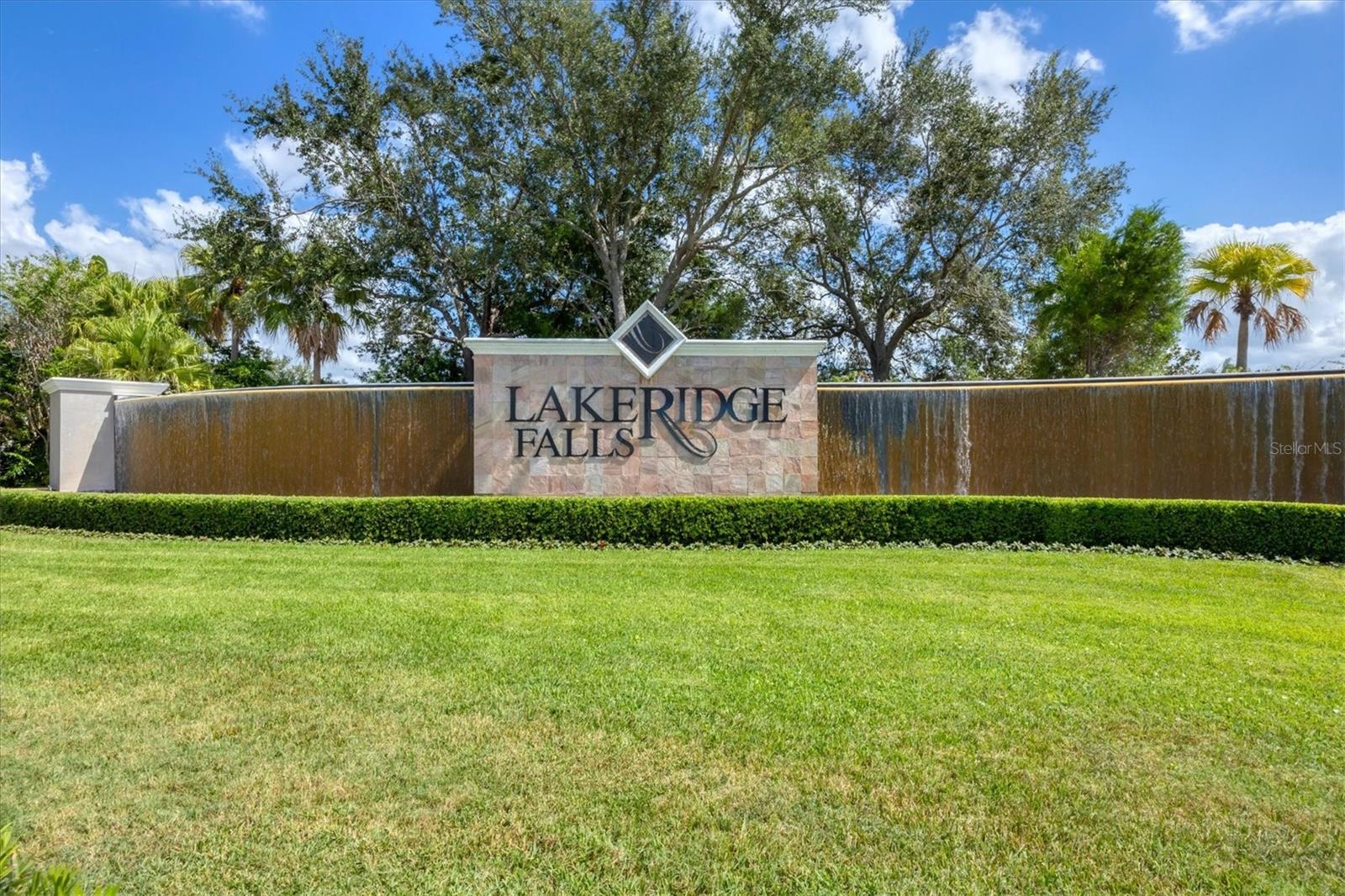LAKERIDGE FALLS - Residential