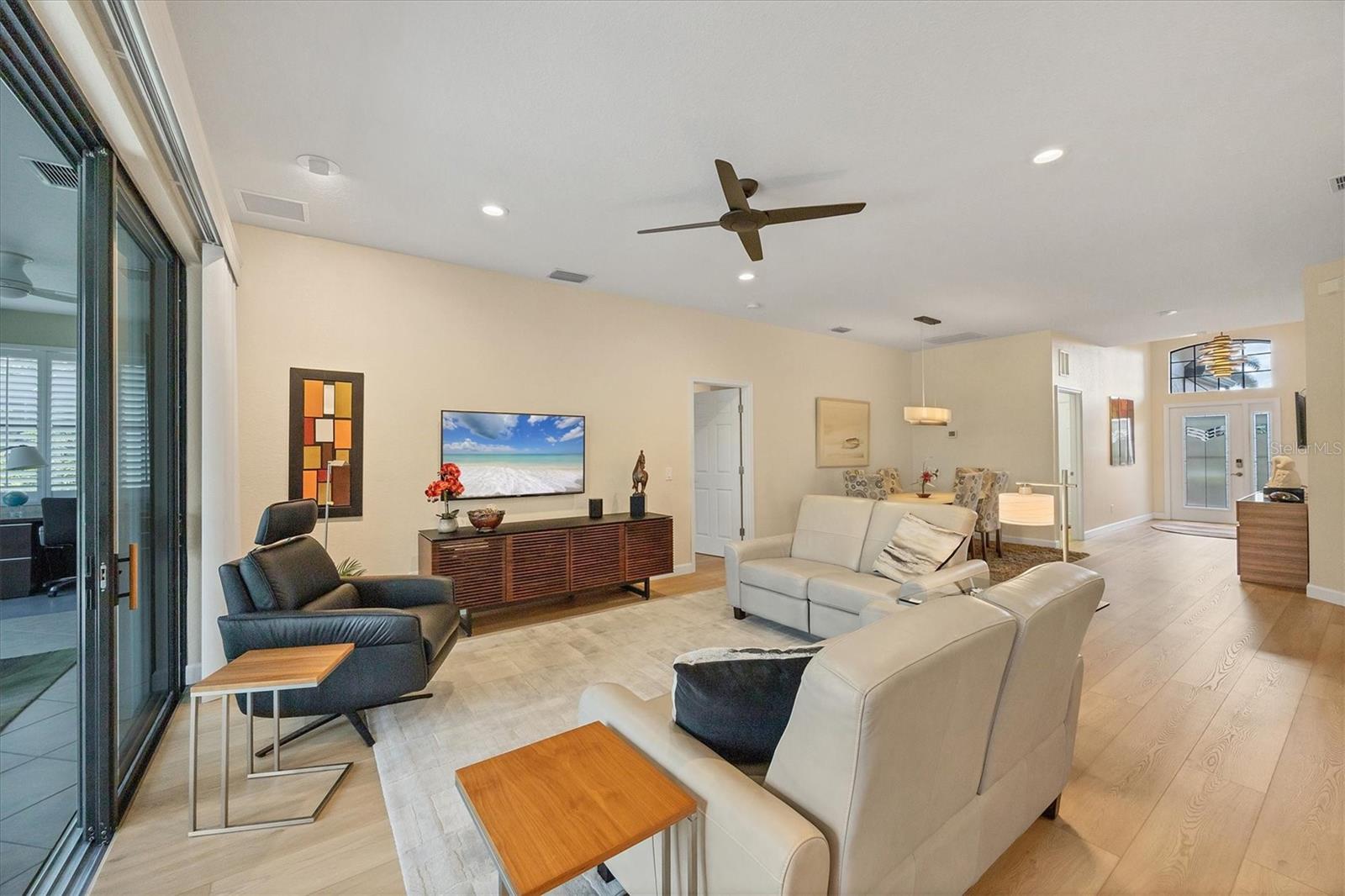 LAKERIDGE FALLS - Residential