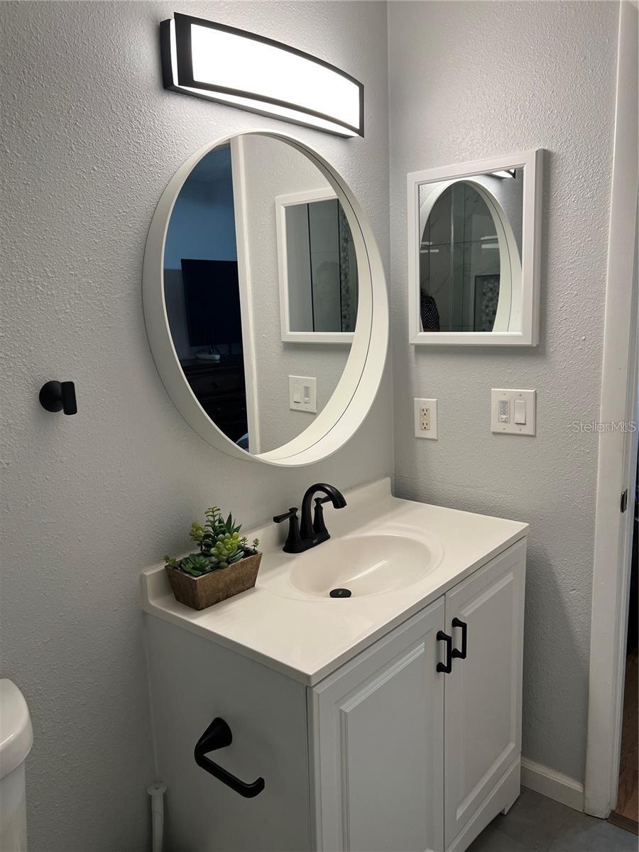 THE GRAND RESERVE CONDO - Residential Lease