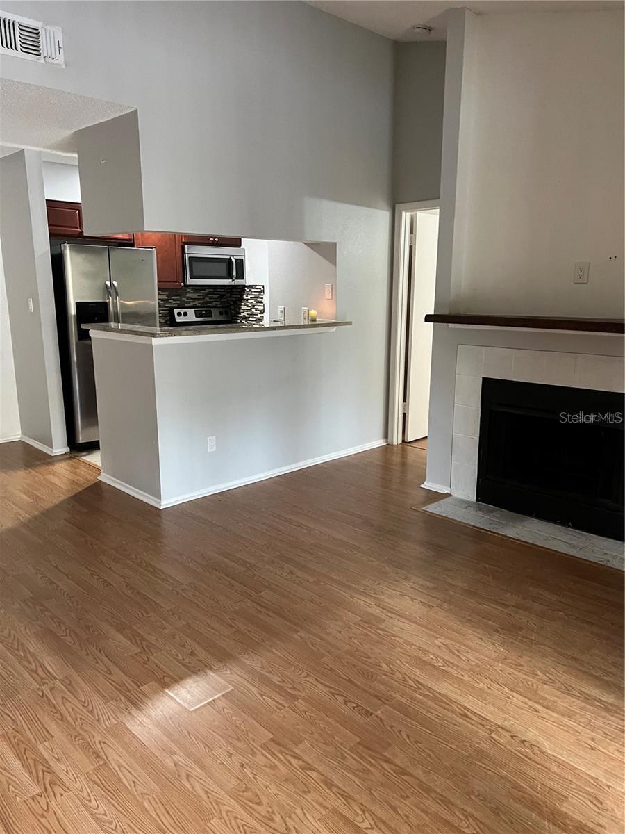 THE GRAND RESERVE CONDO - Residential Lease