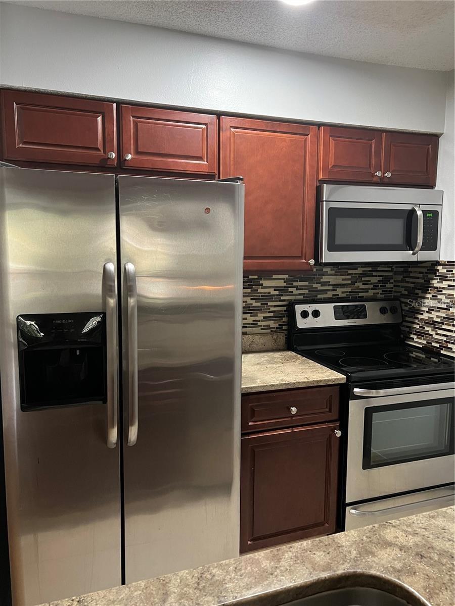 THE GRAND RESERVE CONDO - Residential Lease