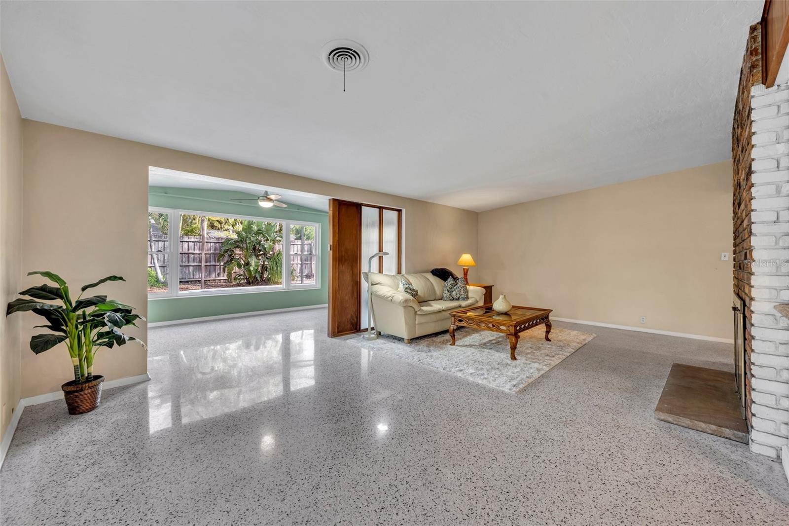 1821 MOHICAN TRAIL