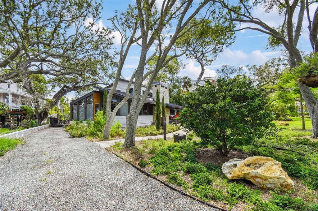 Photo of 961 Victoria Drive, Dunedin, FL 34698 (MLS # TB8414547)