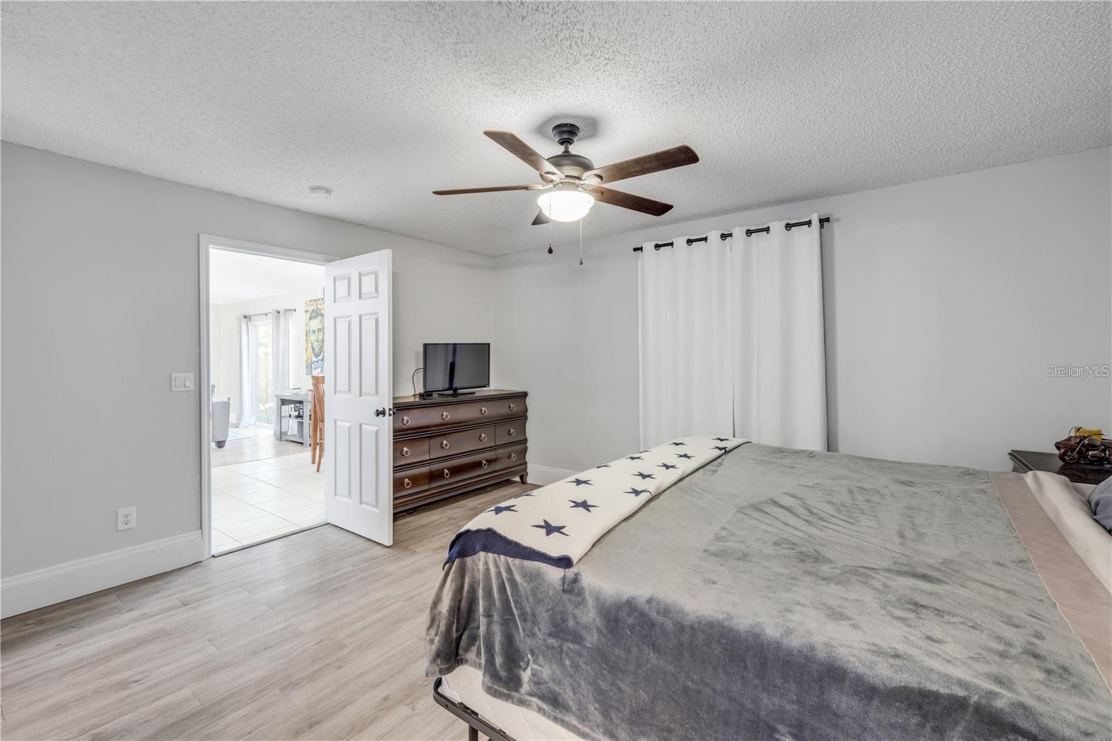 FLORIDA SHORES #11 - Residential Lease