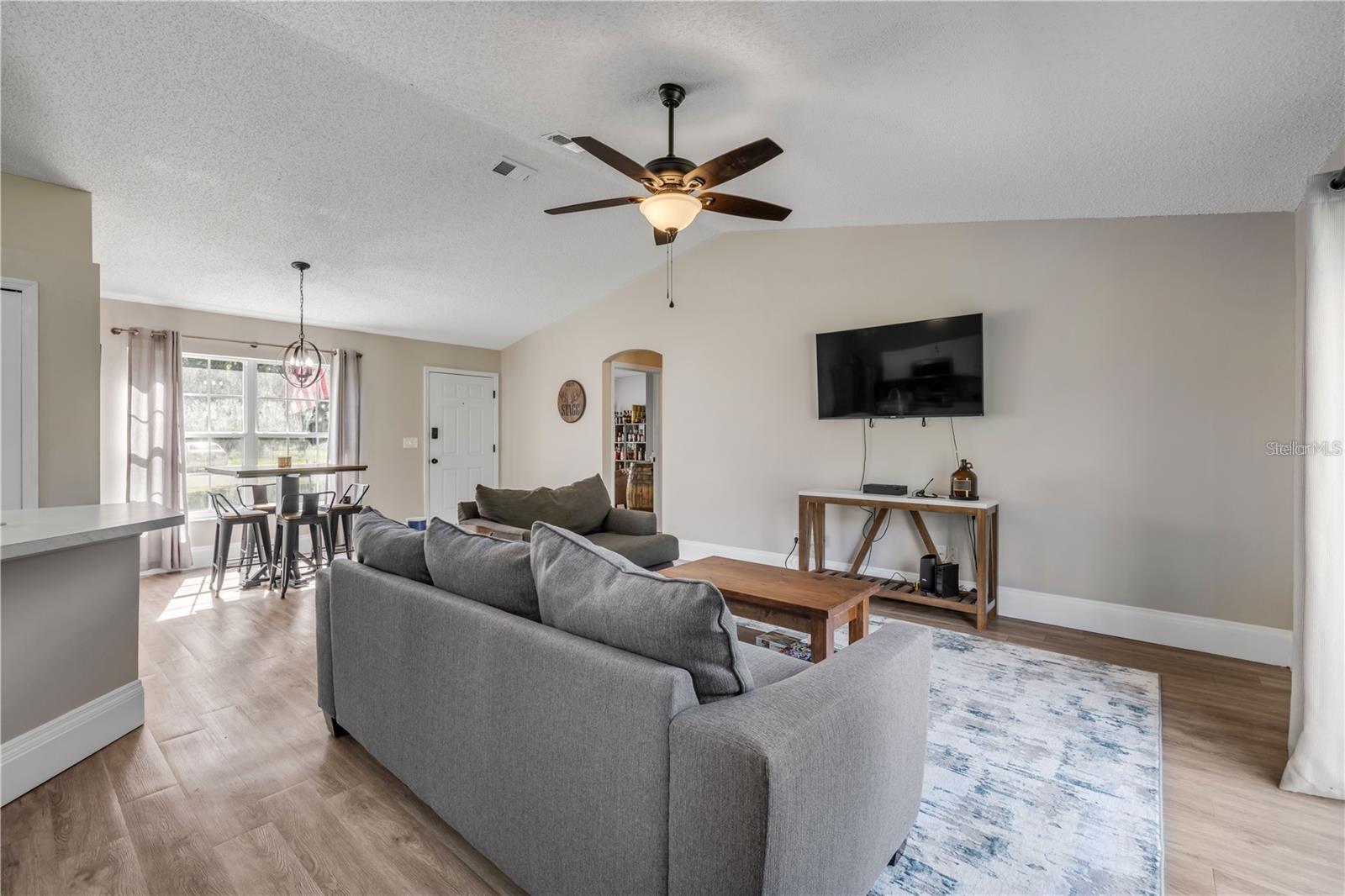 FLORIDA SHORES #11 - Residential Lease