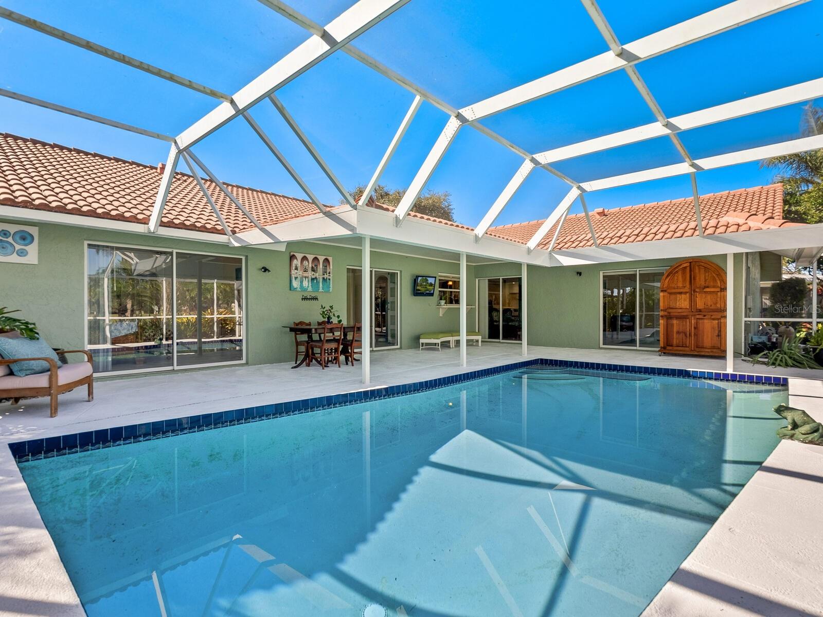 MEADOWS THE - Residential