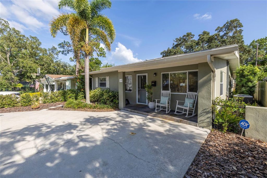Photo of 140 31st Avenue N, St Petersburg, FL 33704 (MLS # TB8480247)