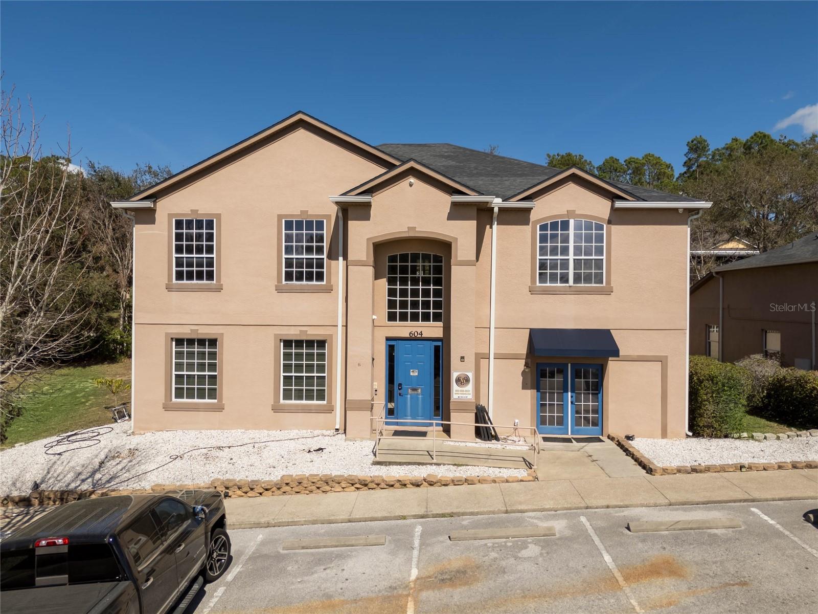 600 N HIGHWAY 27
