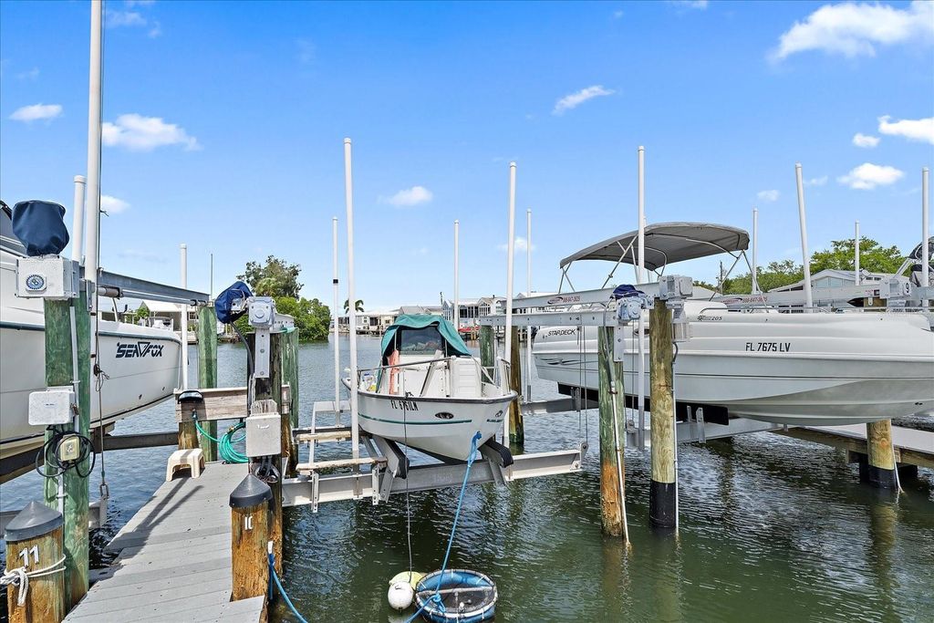 Photo of 10 Basin Street, Palmetto, FL 34221 (MLS # A4606396)